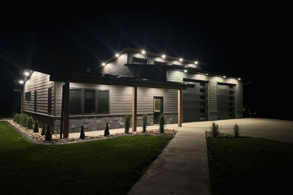 hammond electric outside house night lighting